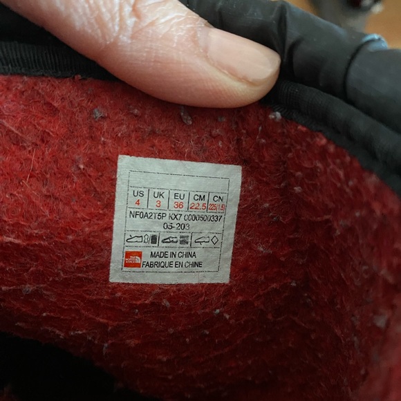 Size 4Y North Face winter boots, barely worn - Picture 7 of 7